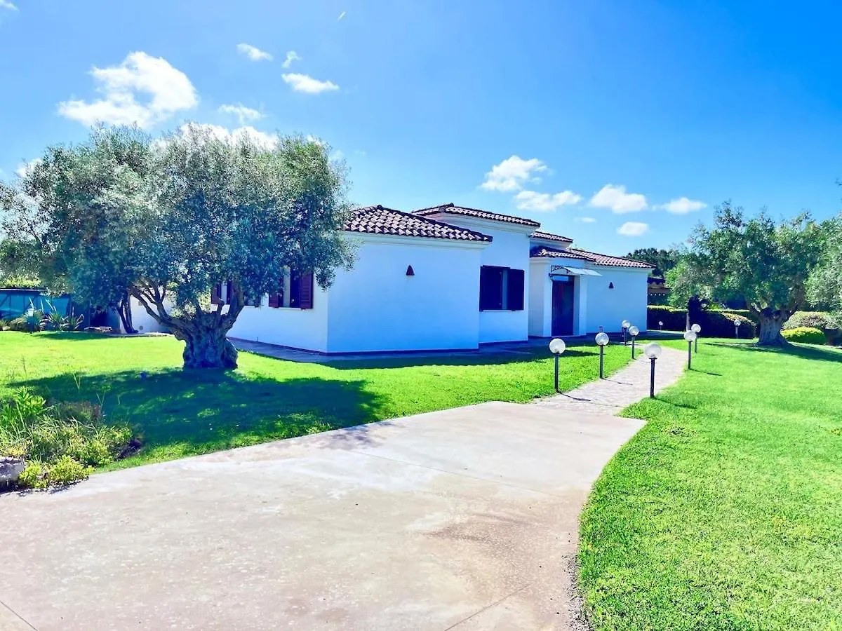 Villa Esclusiva Con Piscina Privata E Vista Mare San Michele  0*, San Michele (Sassari) Италия